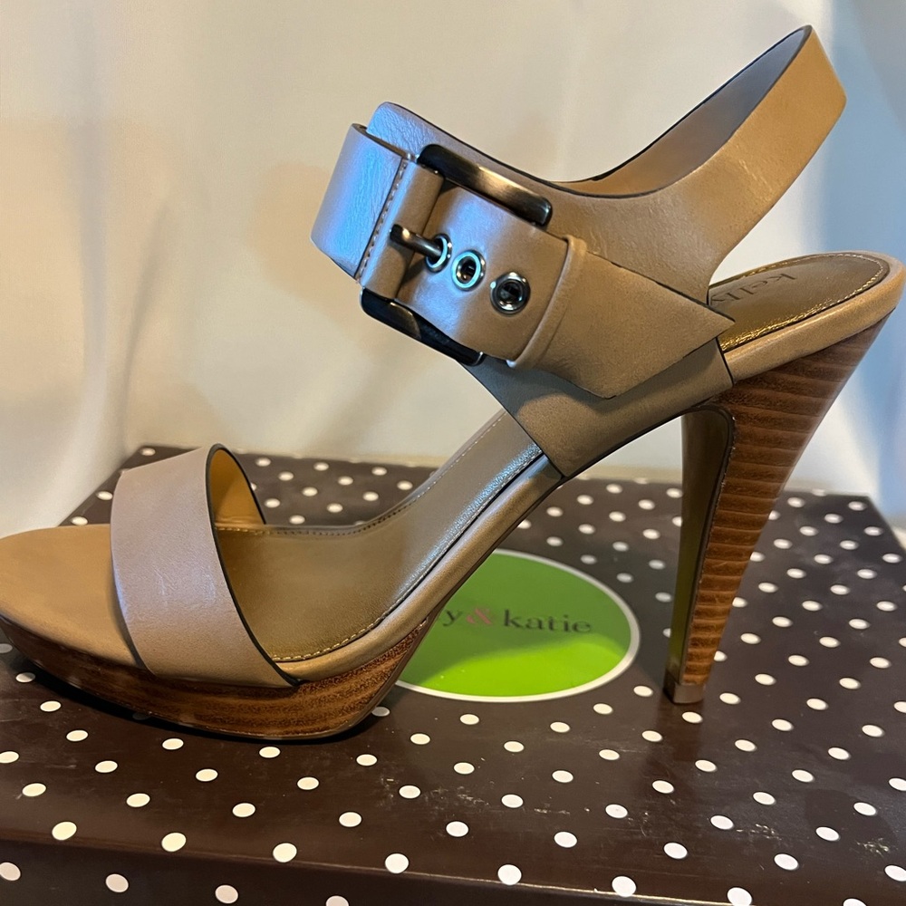Kelly & Katie Beige Strappy Heels